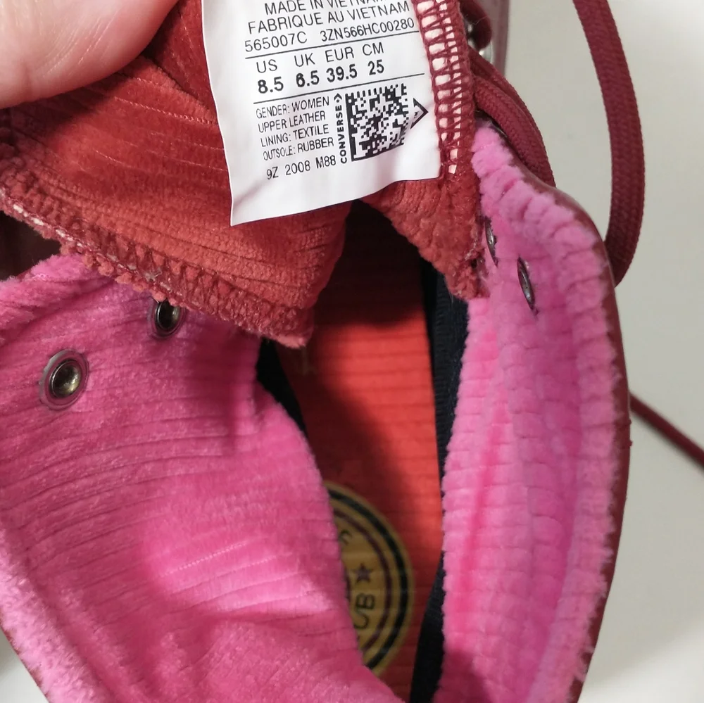 Chuck Taylor Gore-Tex High Top, Platform,‎ Lug Sneakers, Red And Pink, Size 8.5 - Picture 10 of 12